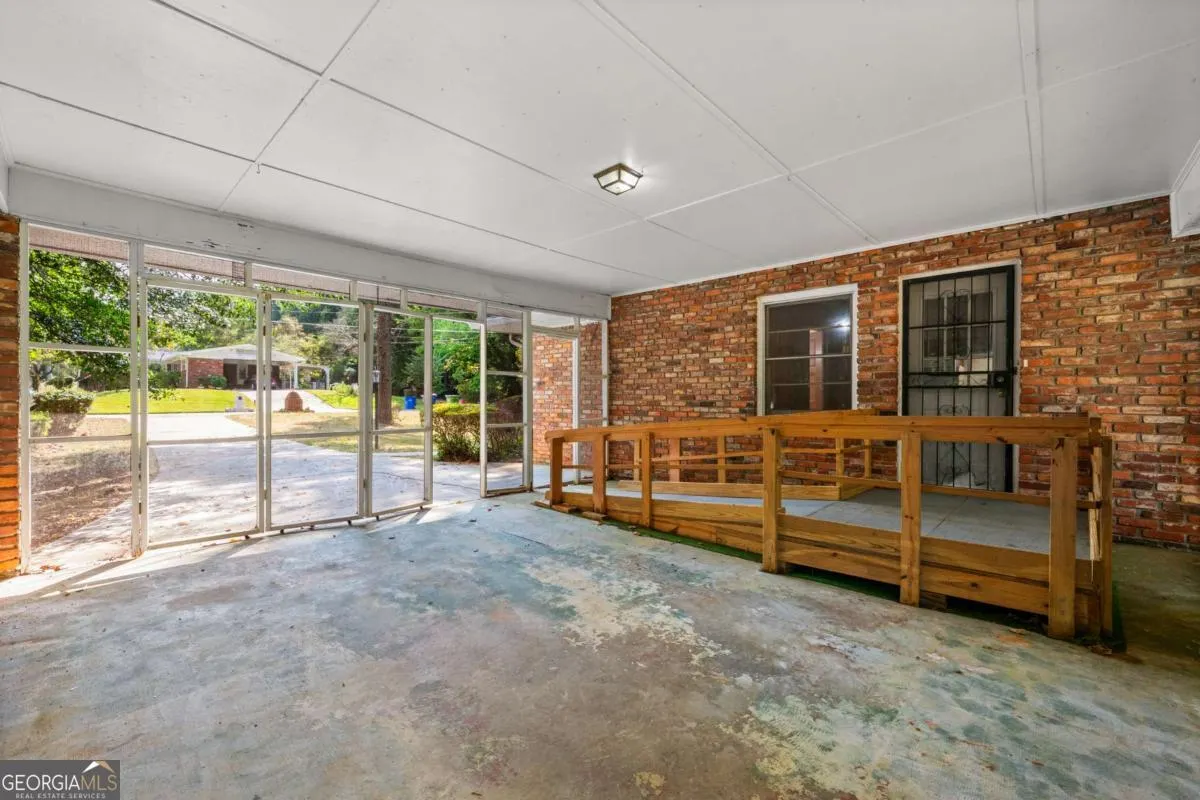 3457 Spreading Oak Drive SW
