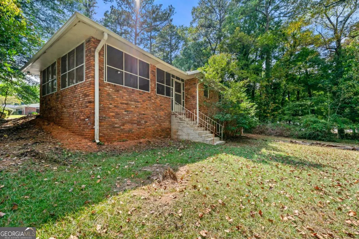 3457 Spreading Oak Drive SW