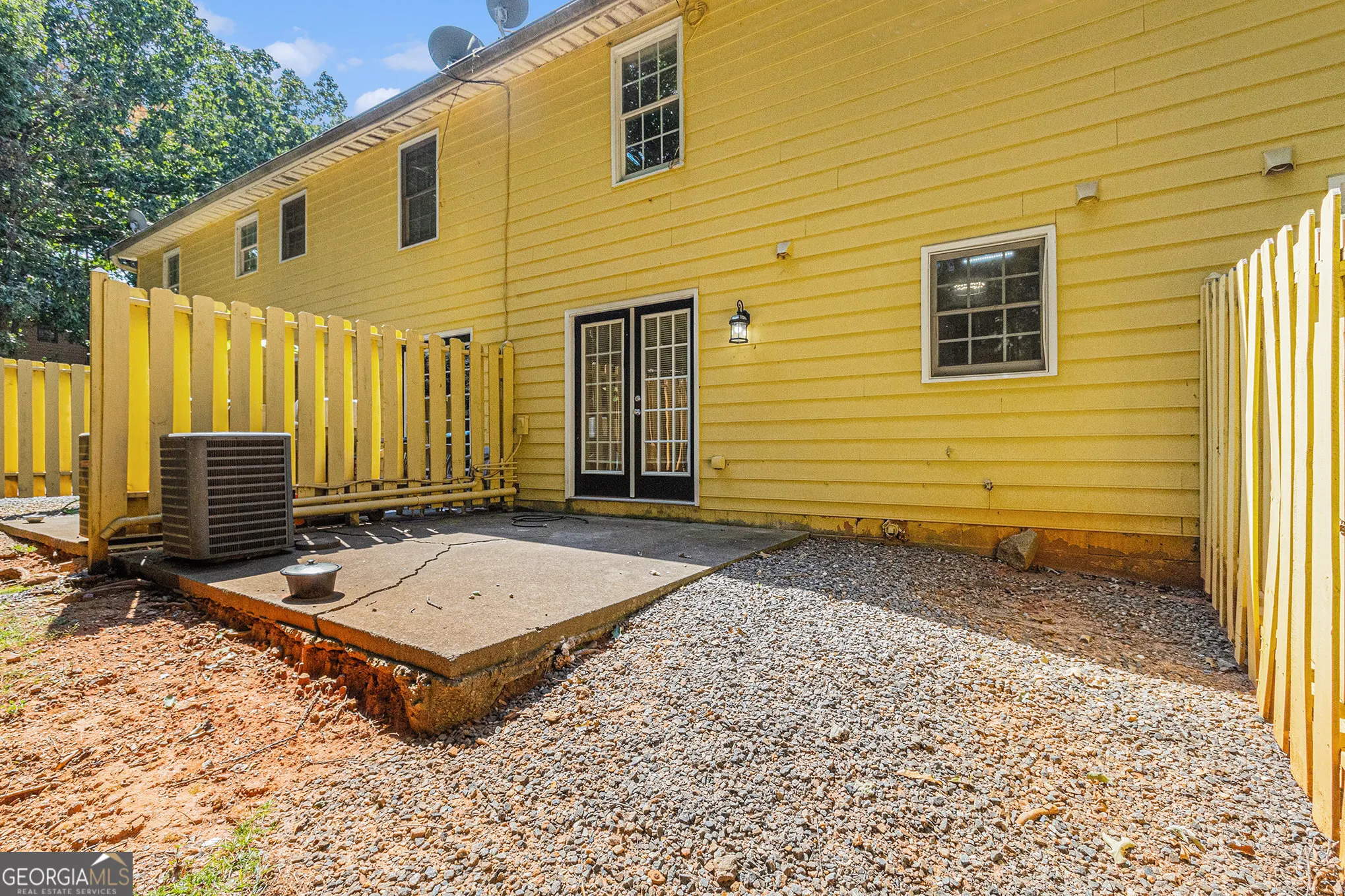 2202 Highpoint Road