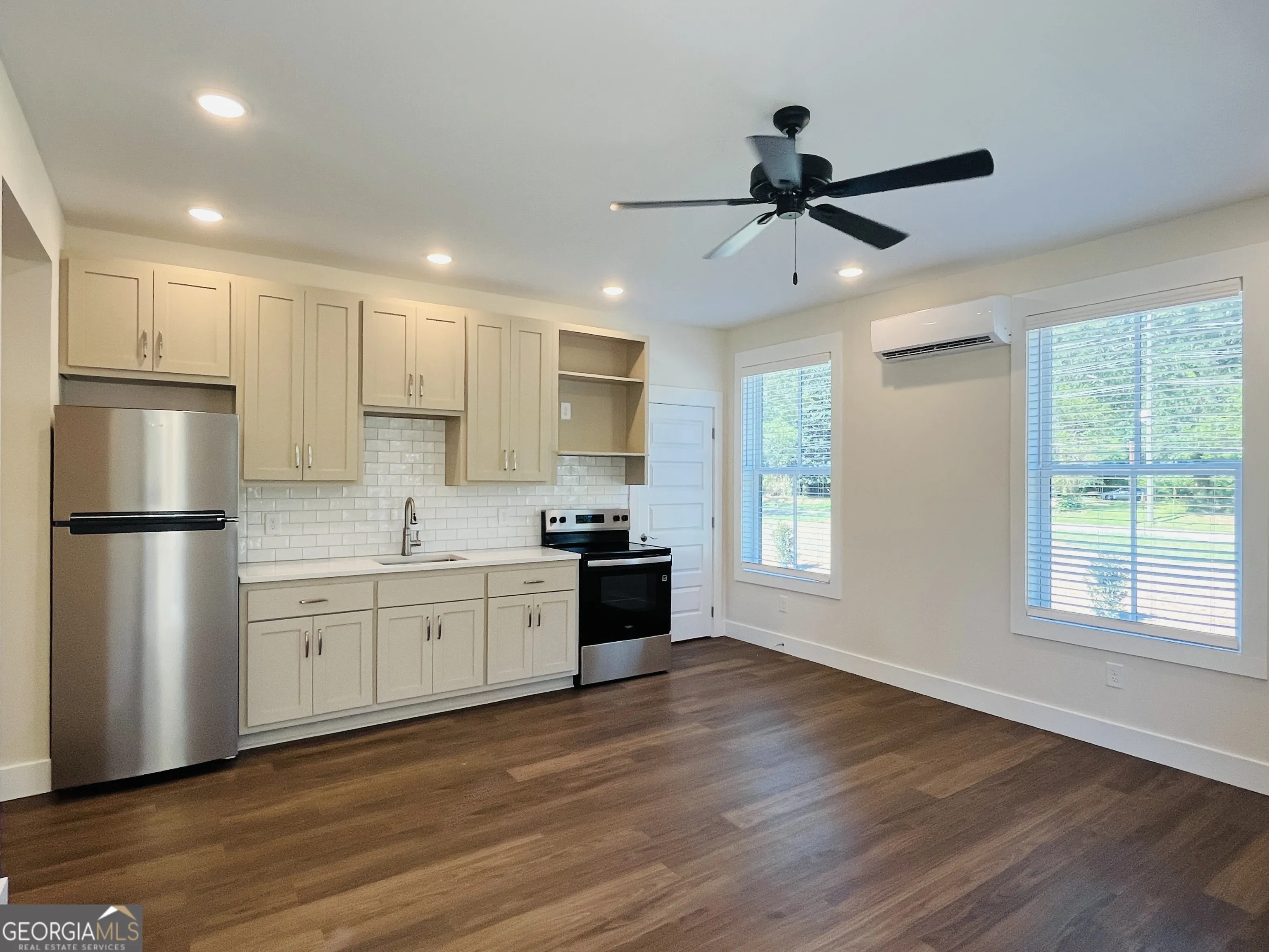 105B 105 Gardenia Lane, #105B