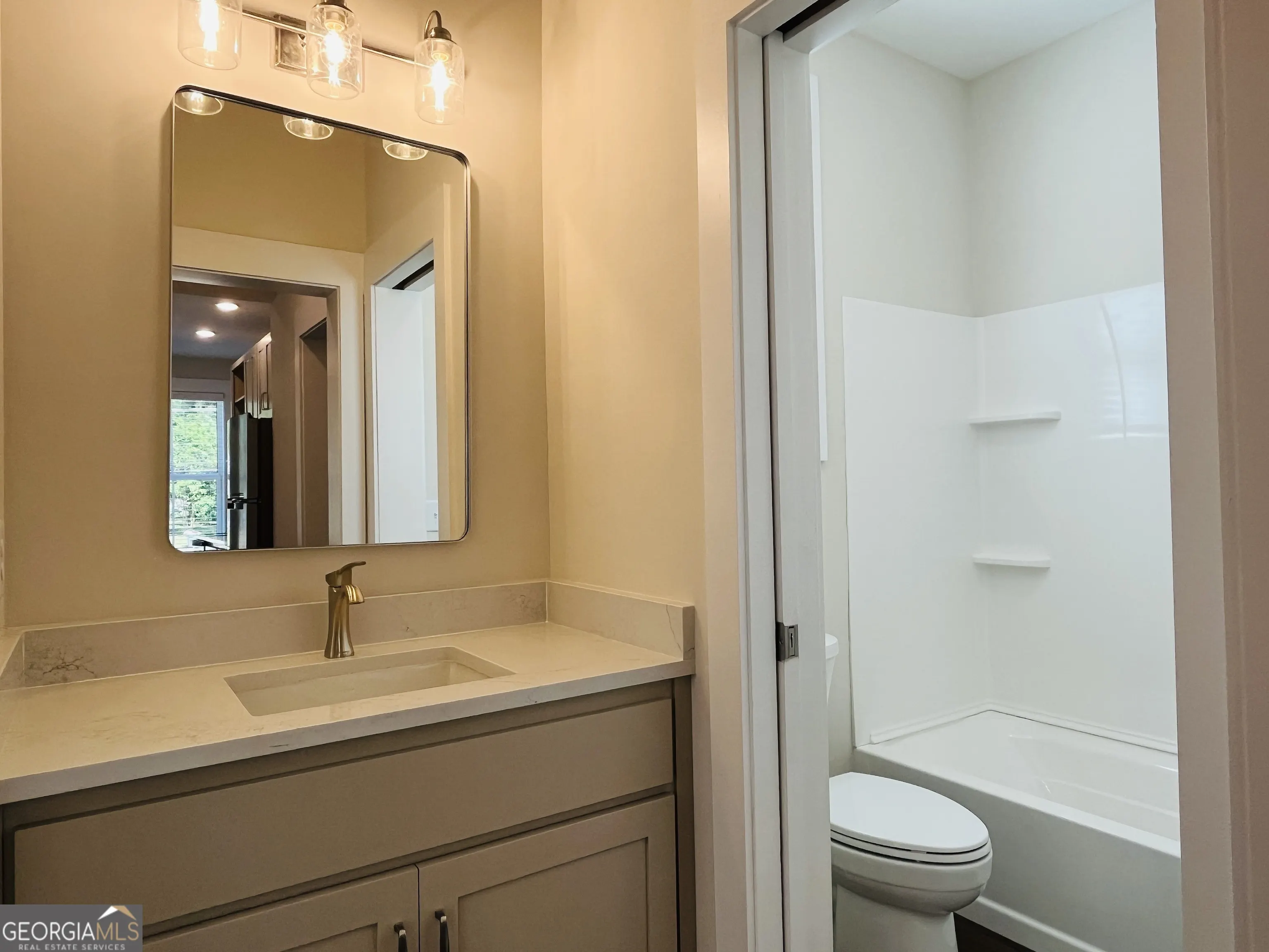 105B 105 Gardenia Lane, #105B