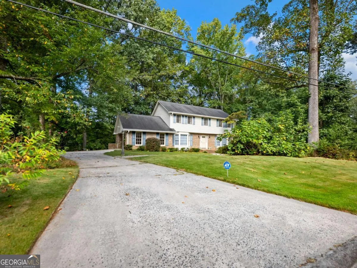 654 Grove Parkway SE