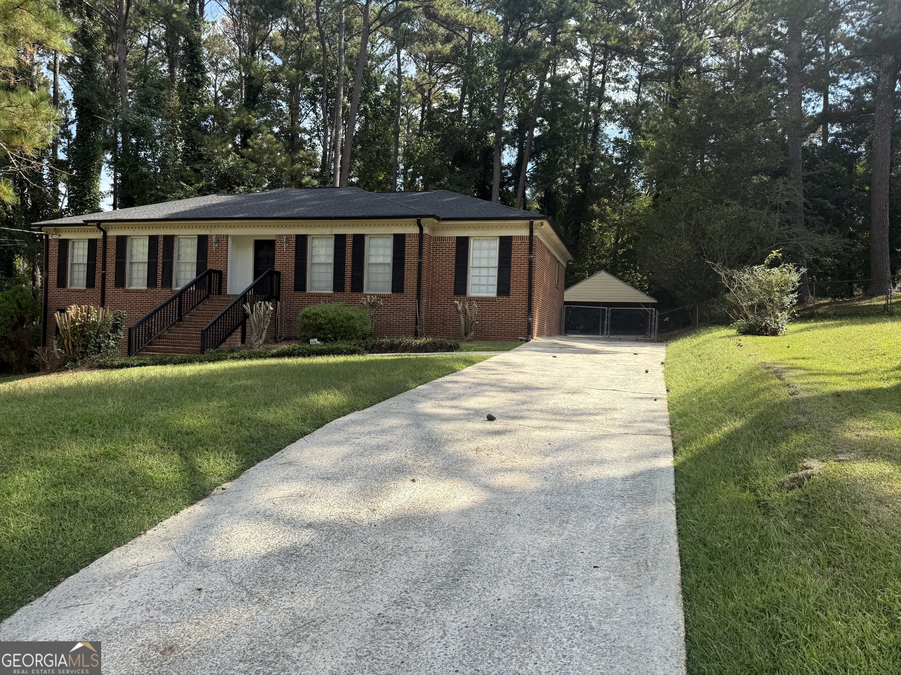 1832 SW King George Lane SW