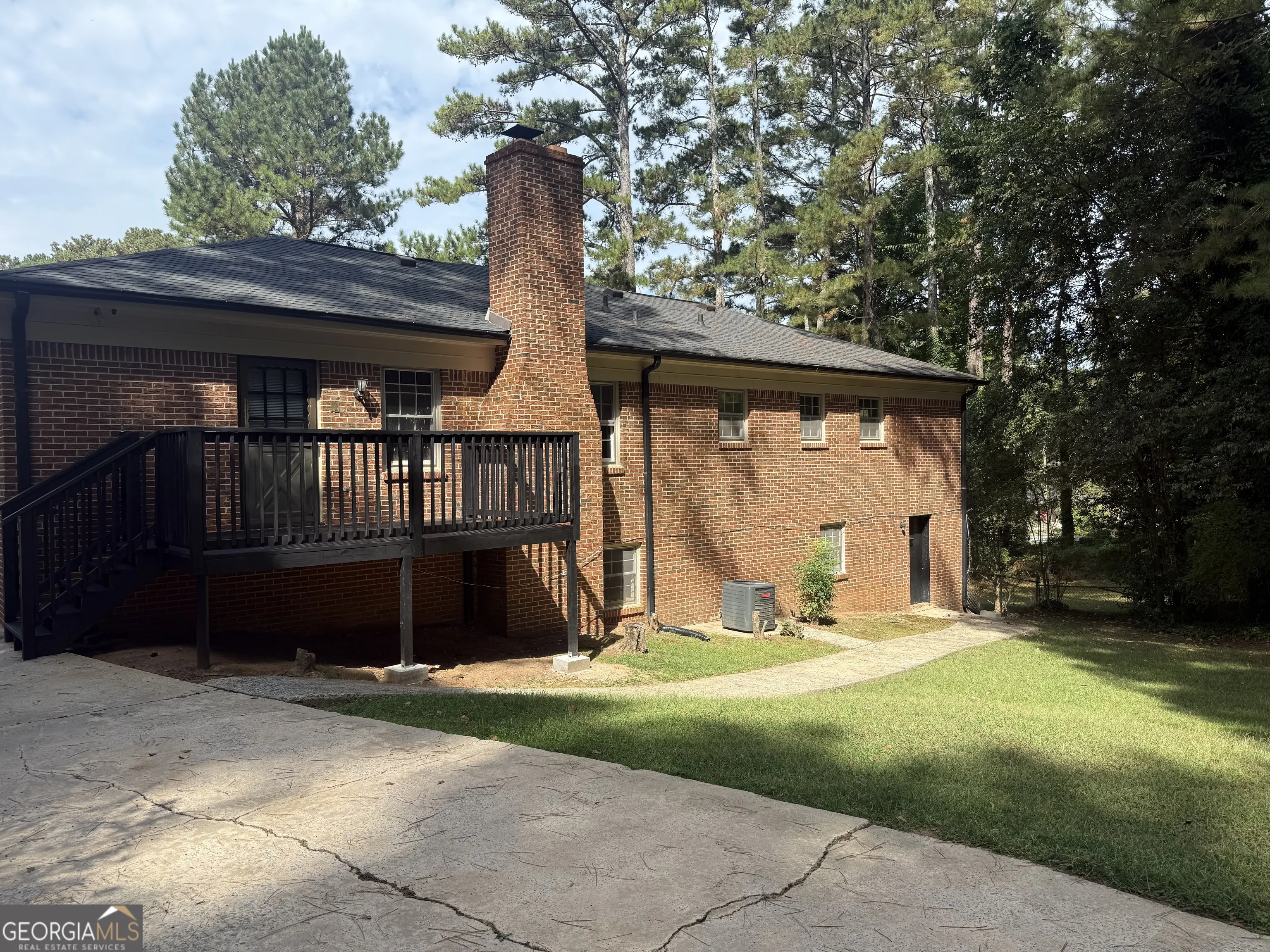 1832 SW King George Lane SW