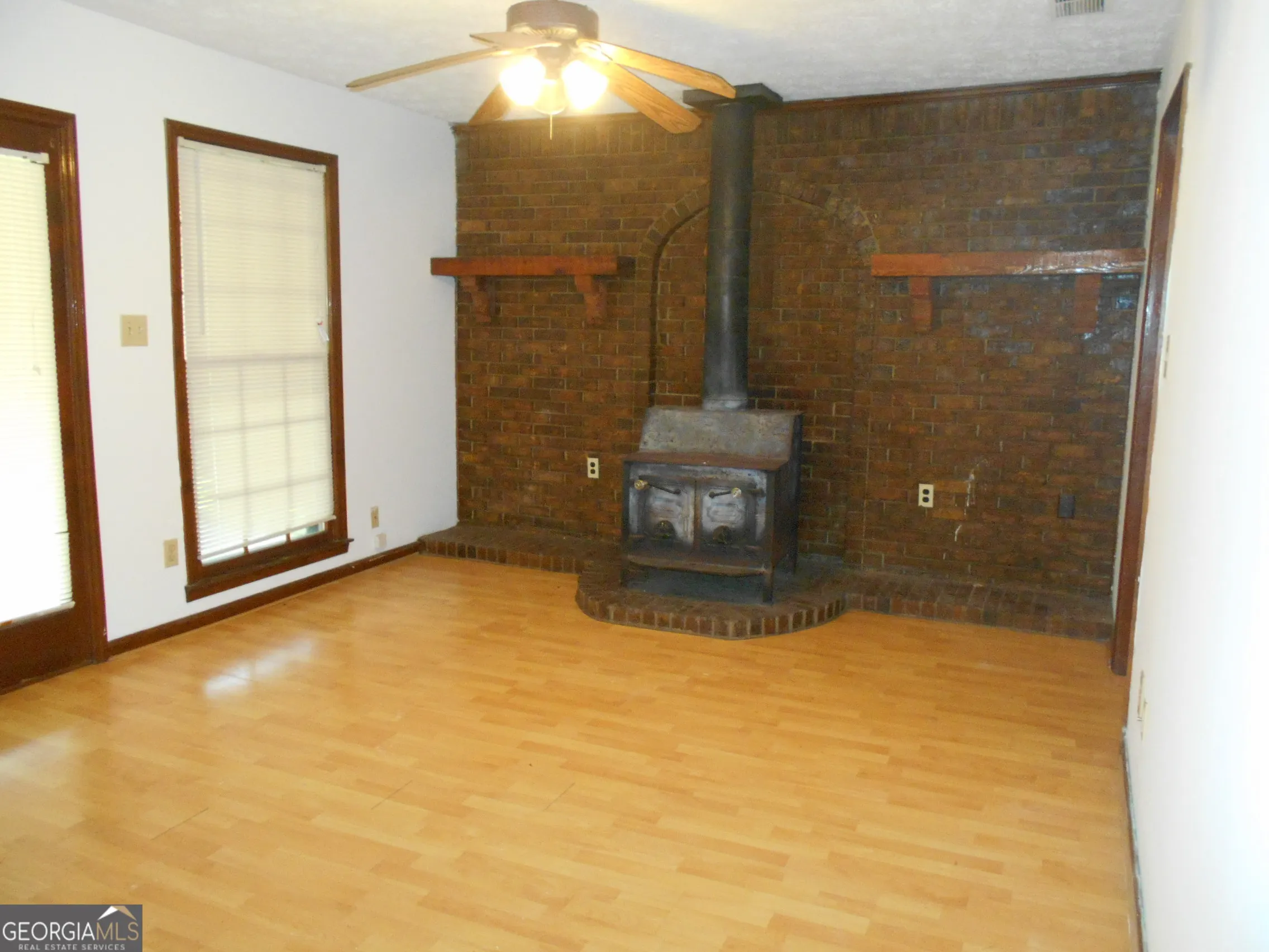 551 Racetrack Road