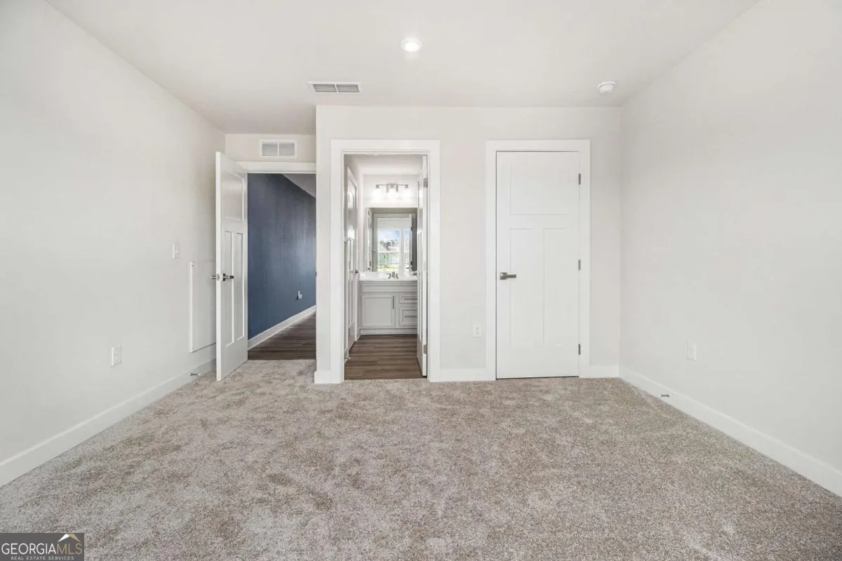 1105 Burlington Court