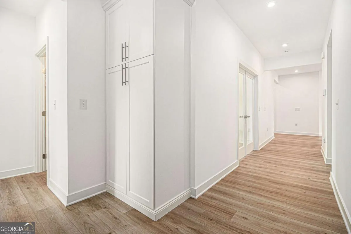 1105 Burlington Court