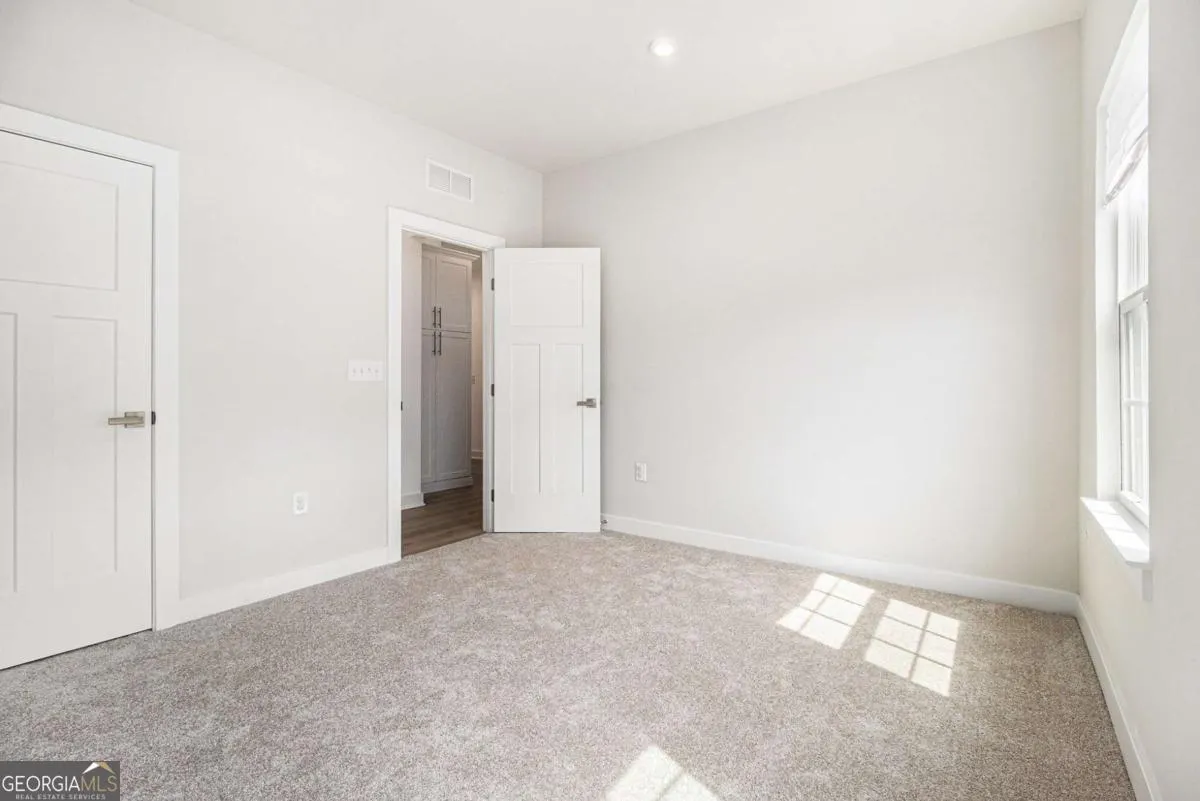 1105 Burlington Court
