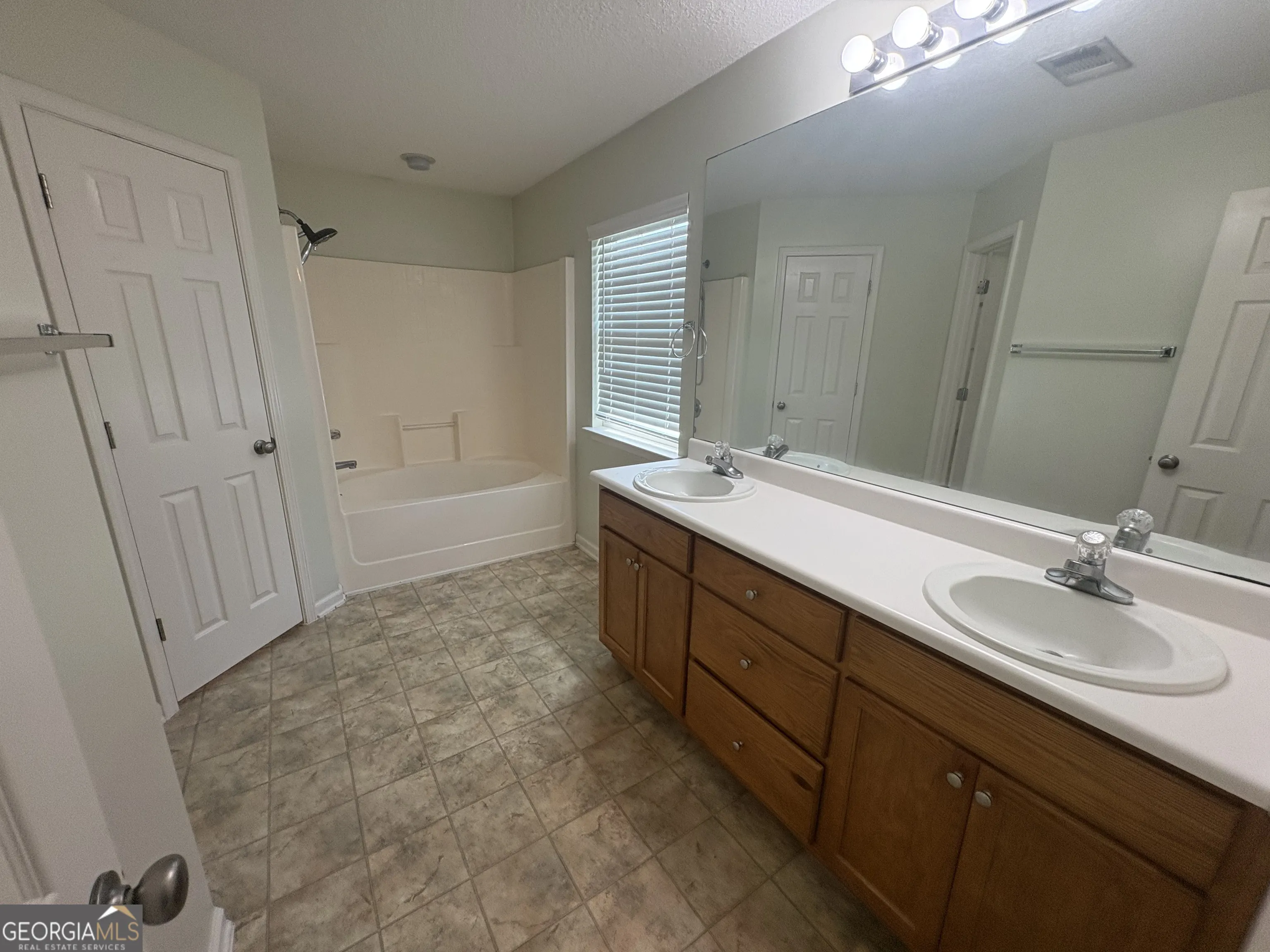 603 Victorias Circle