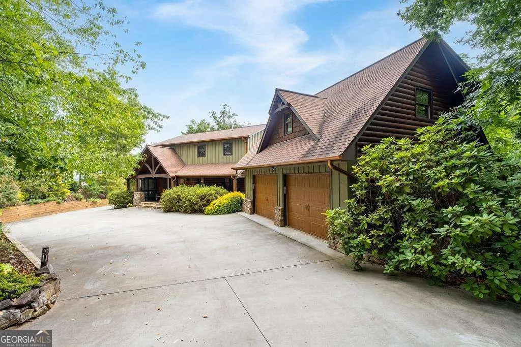 218 Chickadee Drive