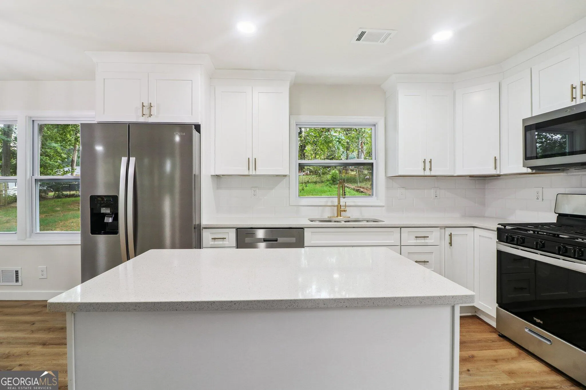 2234 Glendale Drive