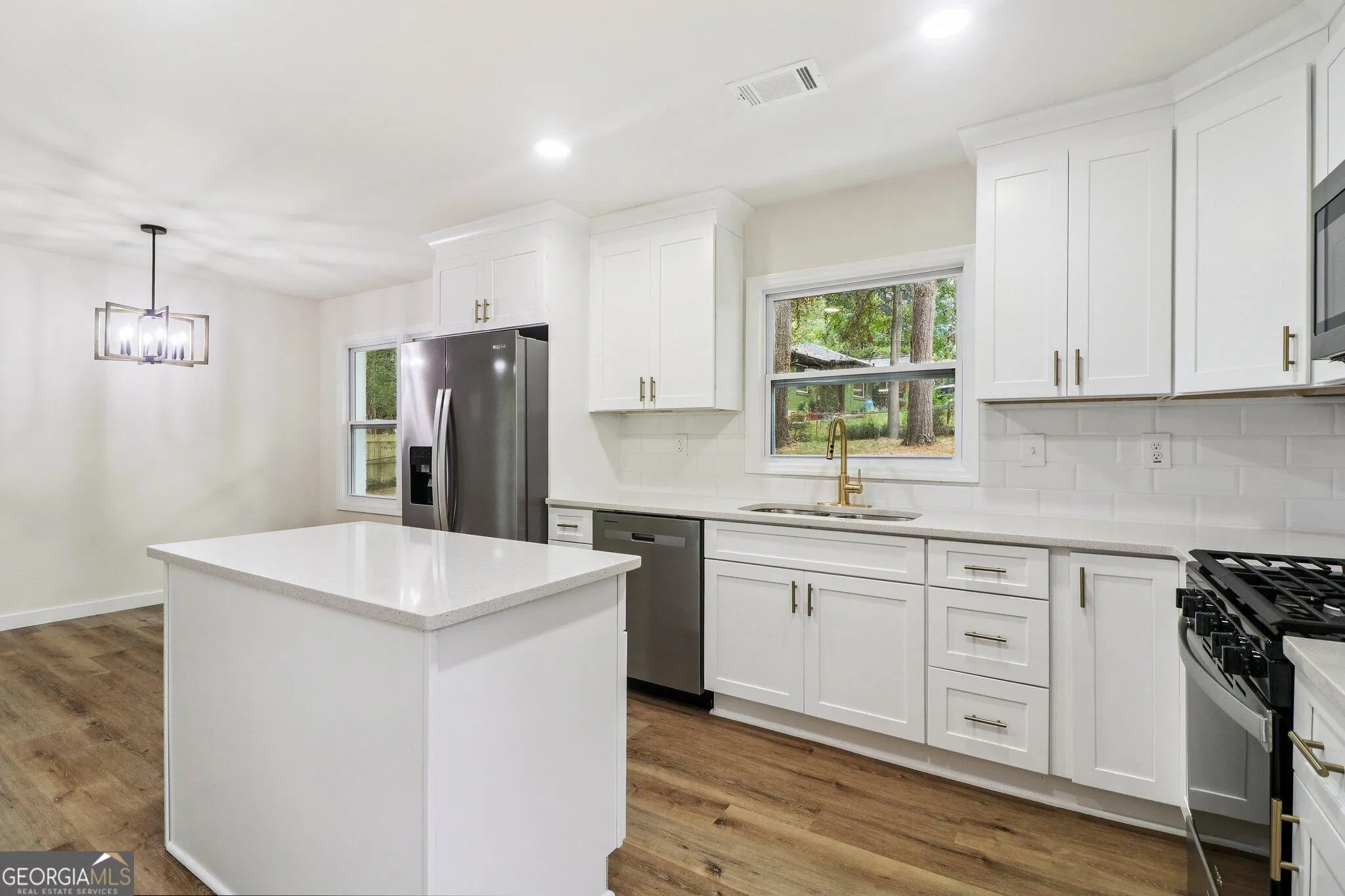 2234 Glendale Drive