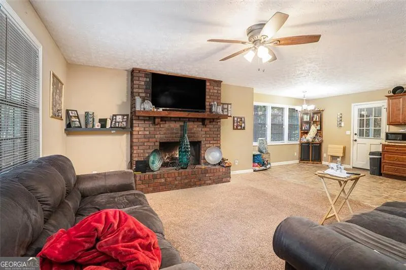 4611 OLD DOUGLASVILLE Road