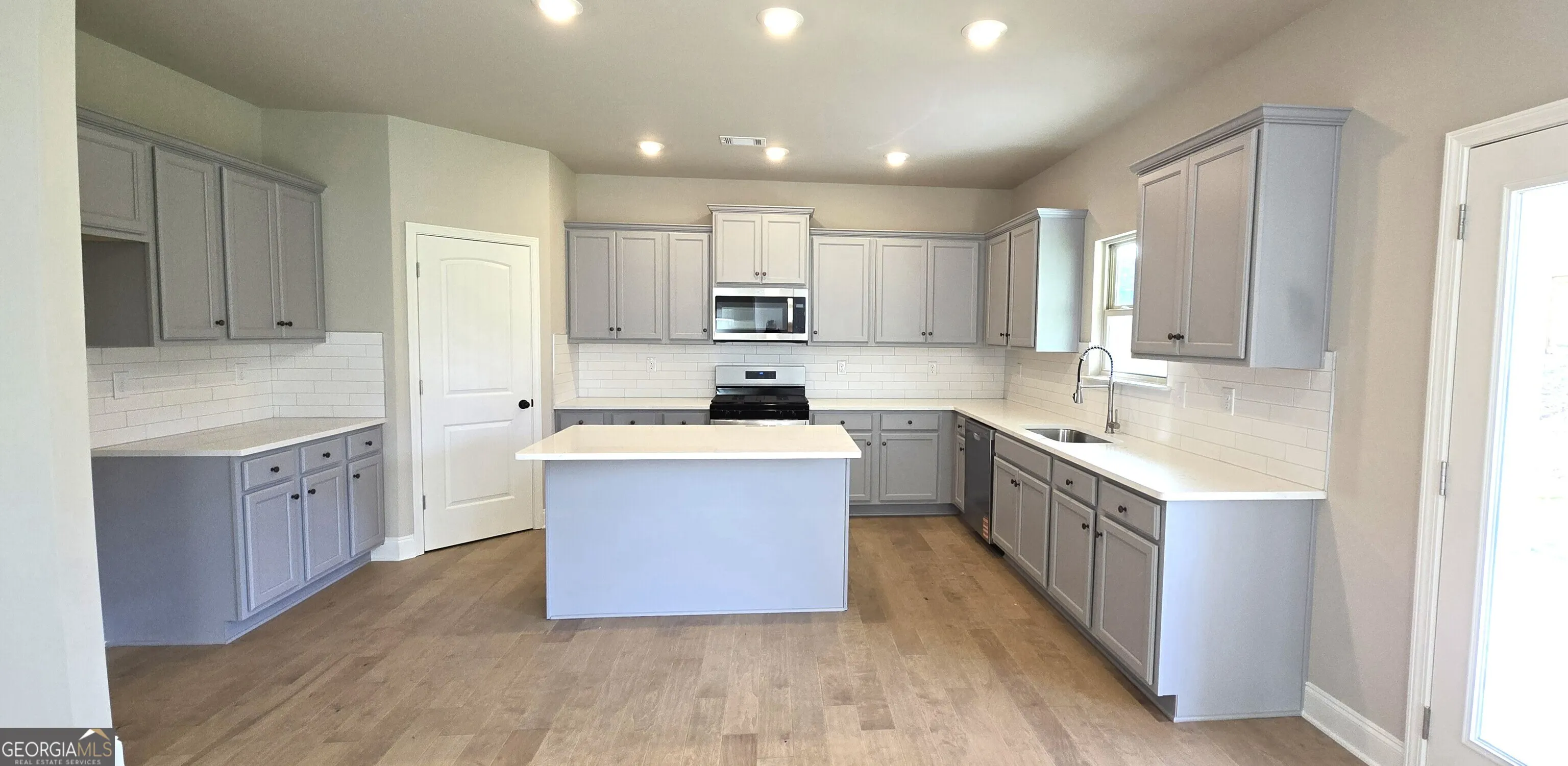 52-B 1107 Kingston Hill Drive, #52-B