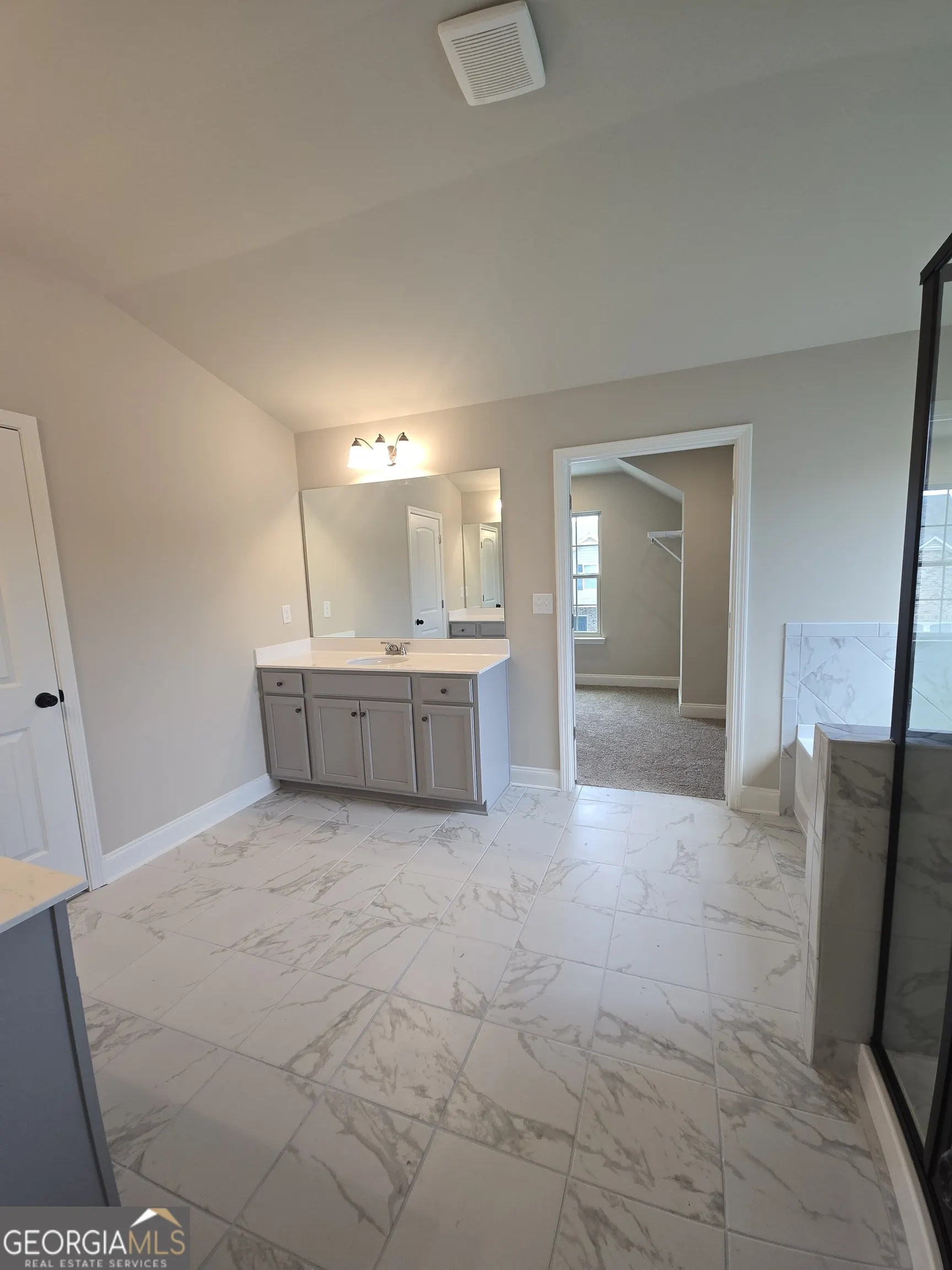 52-B 1107 Kingston Hill Drive, #52-B