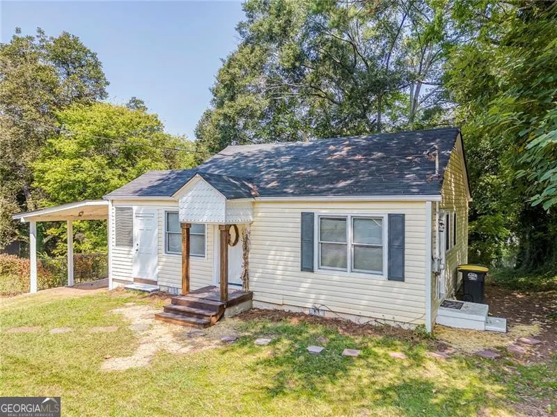 2005 Highland Circle