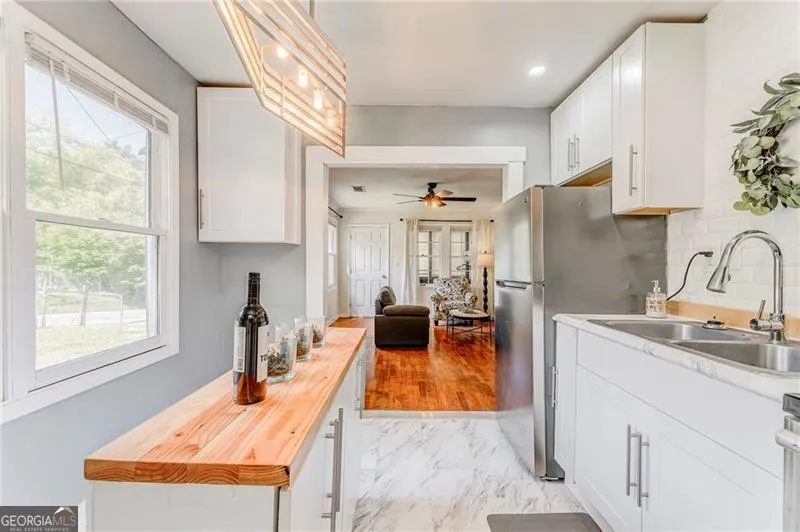 2005 Highland Circle