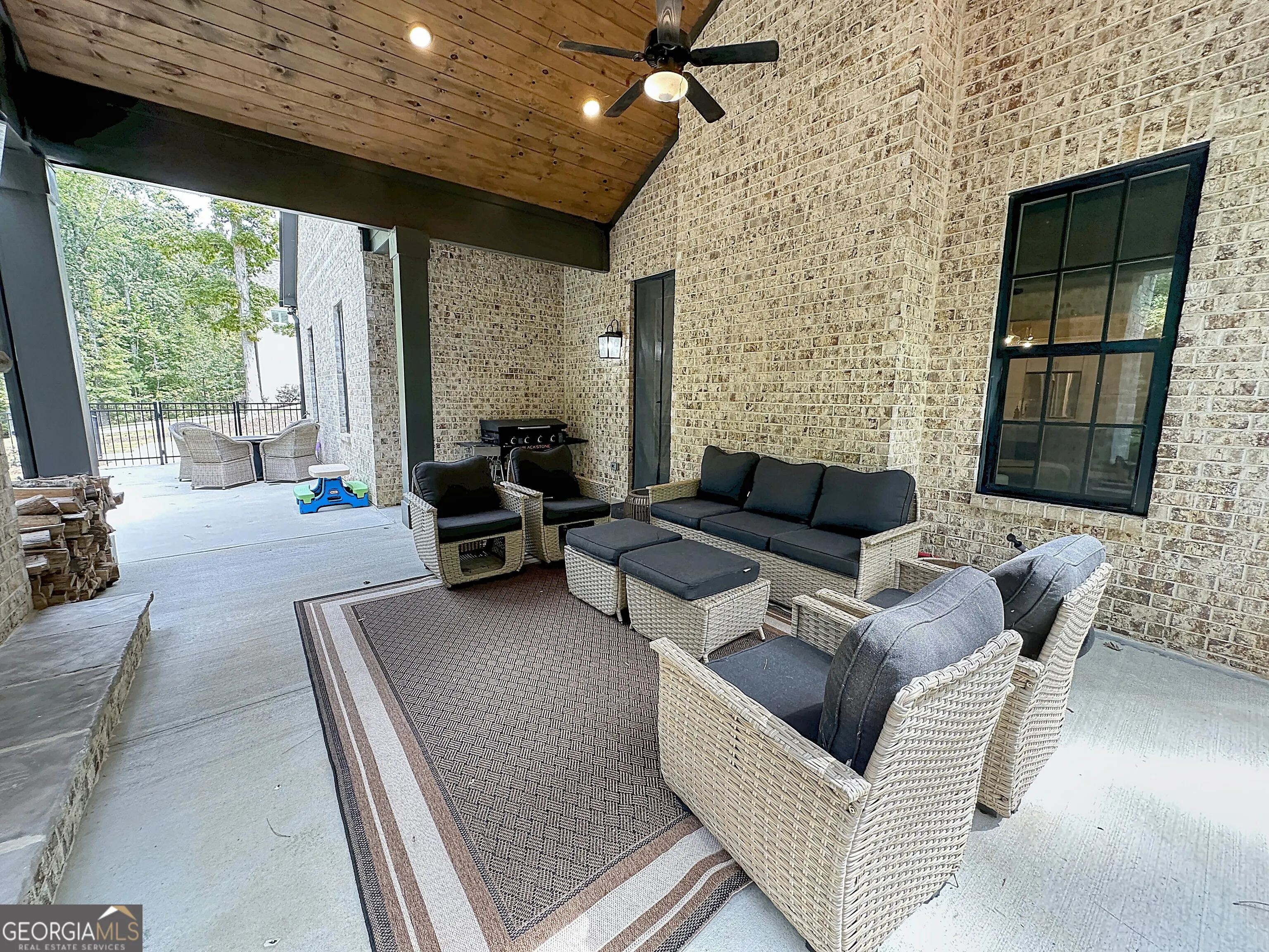 354 Willow Pointe Drive