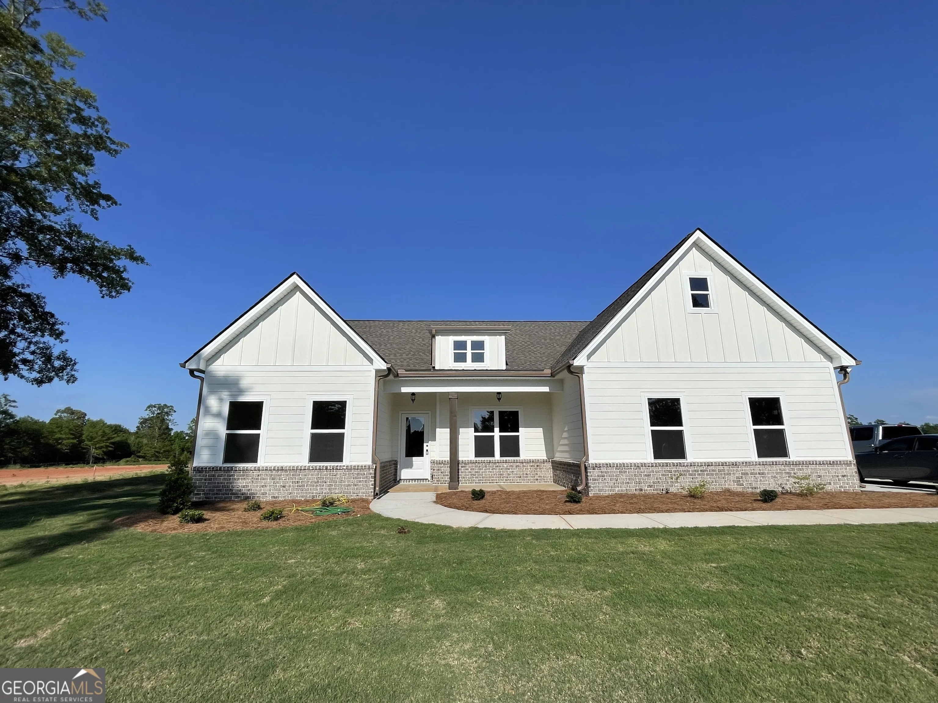 832 JACKSON Drive