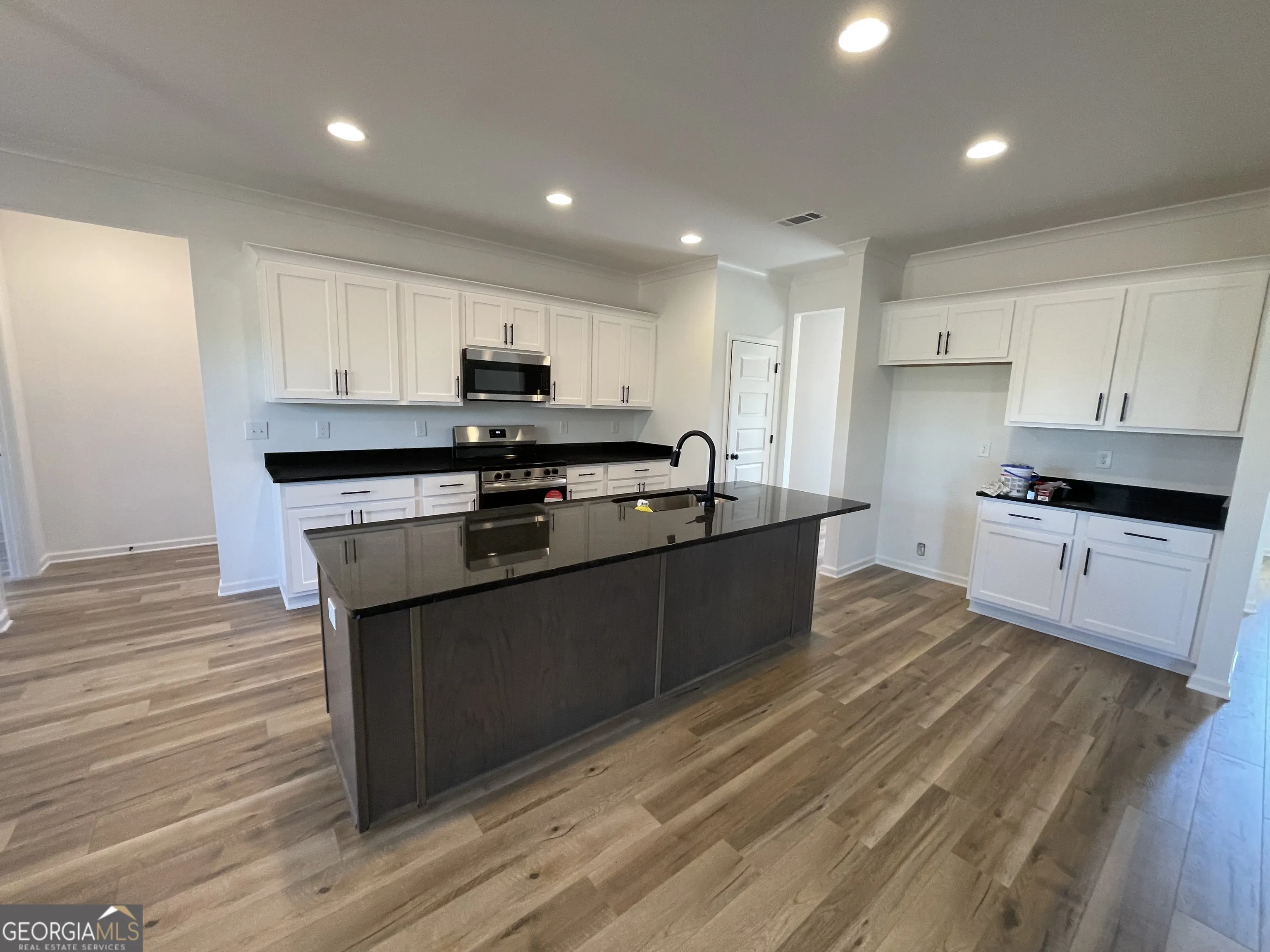 832 JACKSON Drive