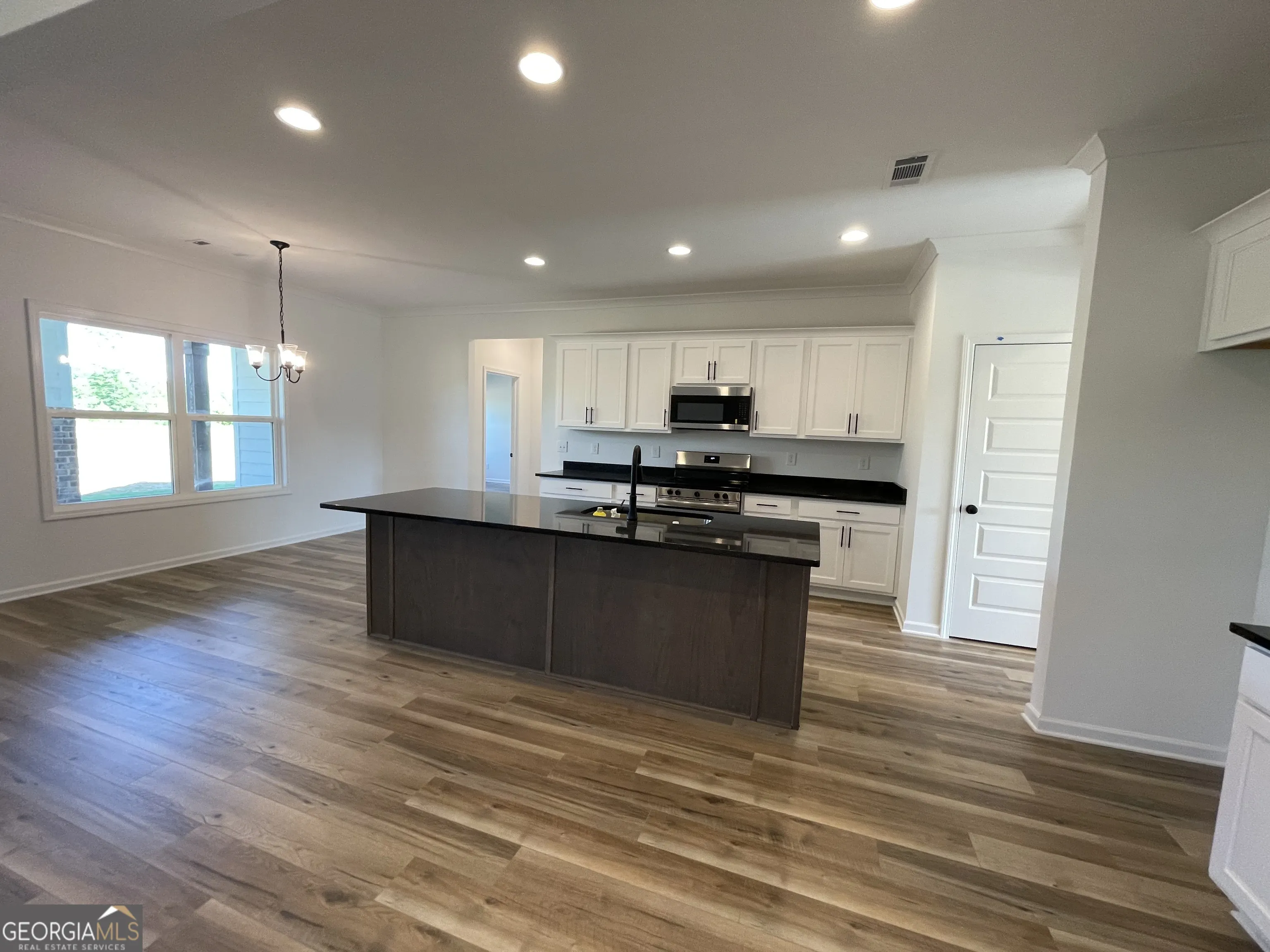 832 JACKSON Drive