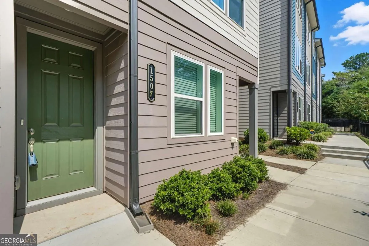 1507 Layton Lane NW
