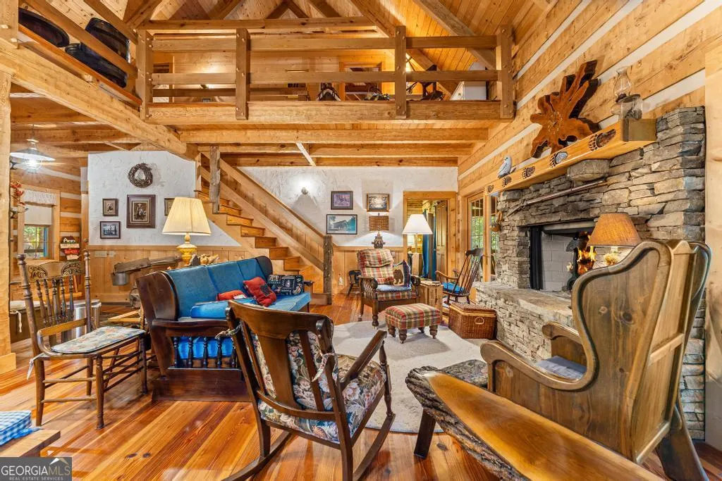 1127 Sautee Trail