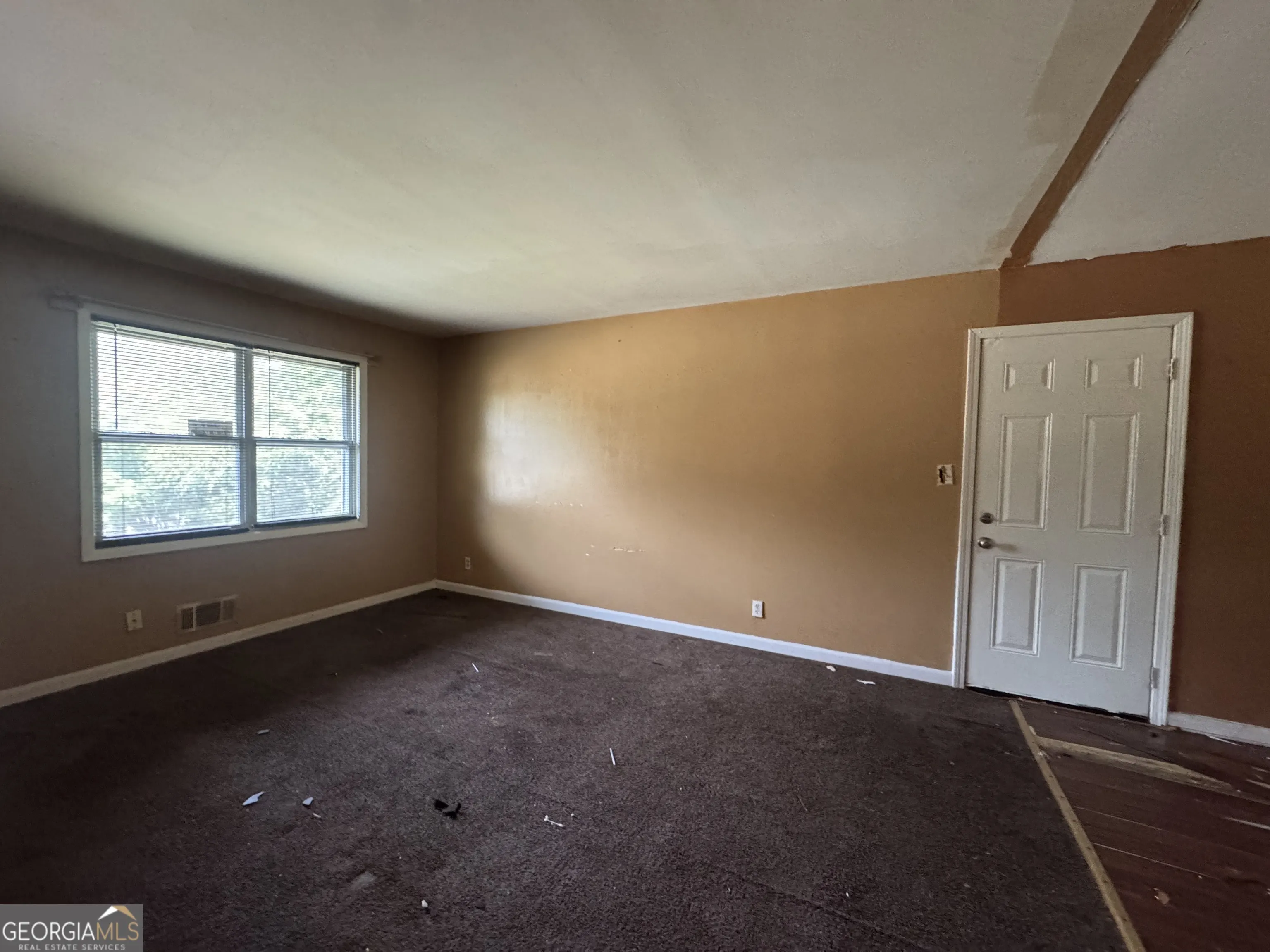 371 Roxbury Drive