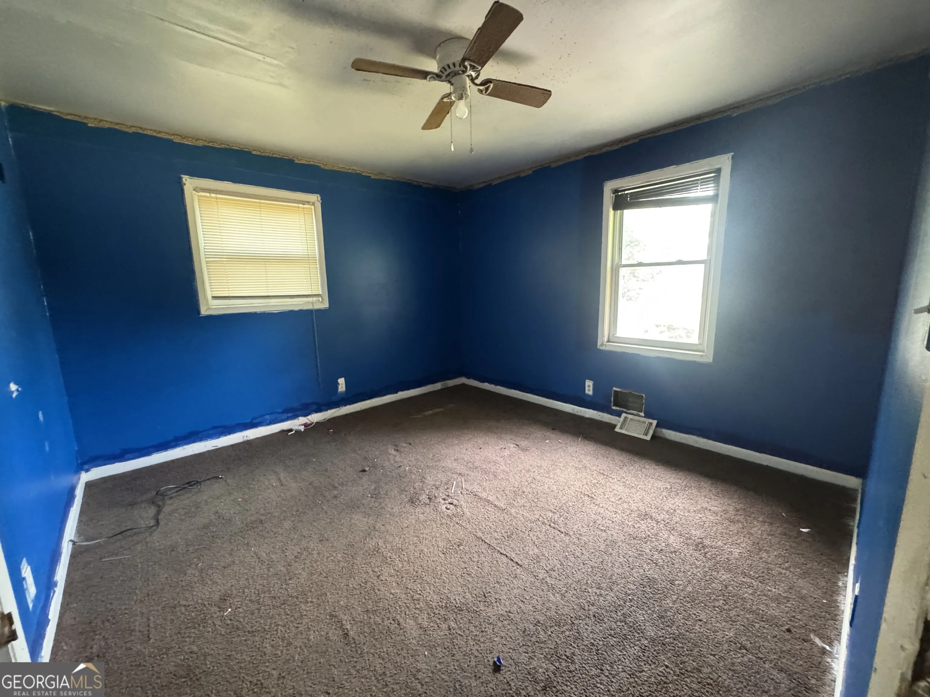 371 Roxbury Drive