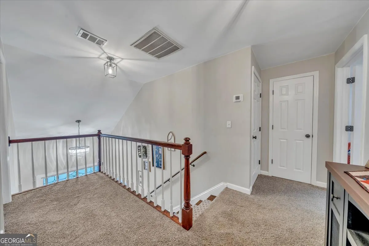 2586 Wesleyan Drive N