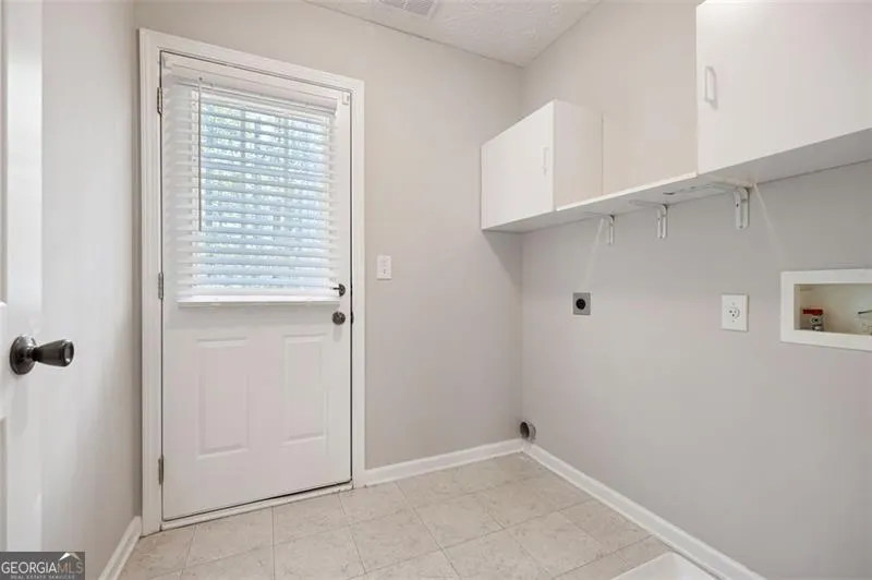 121 GREATWOOD Drive
