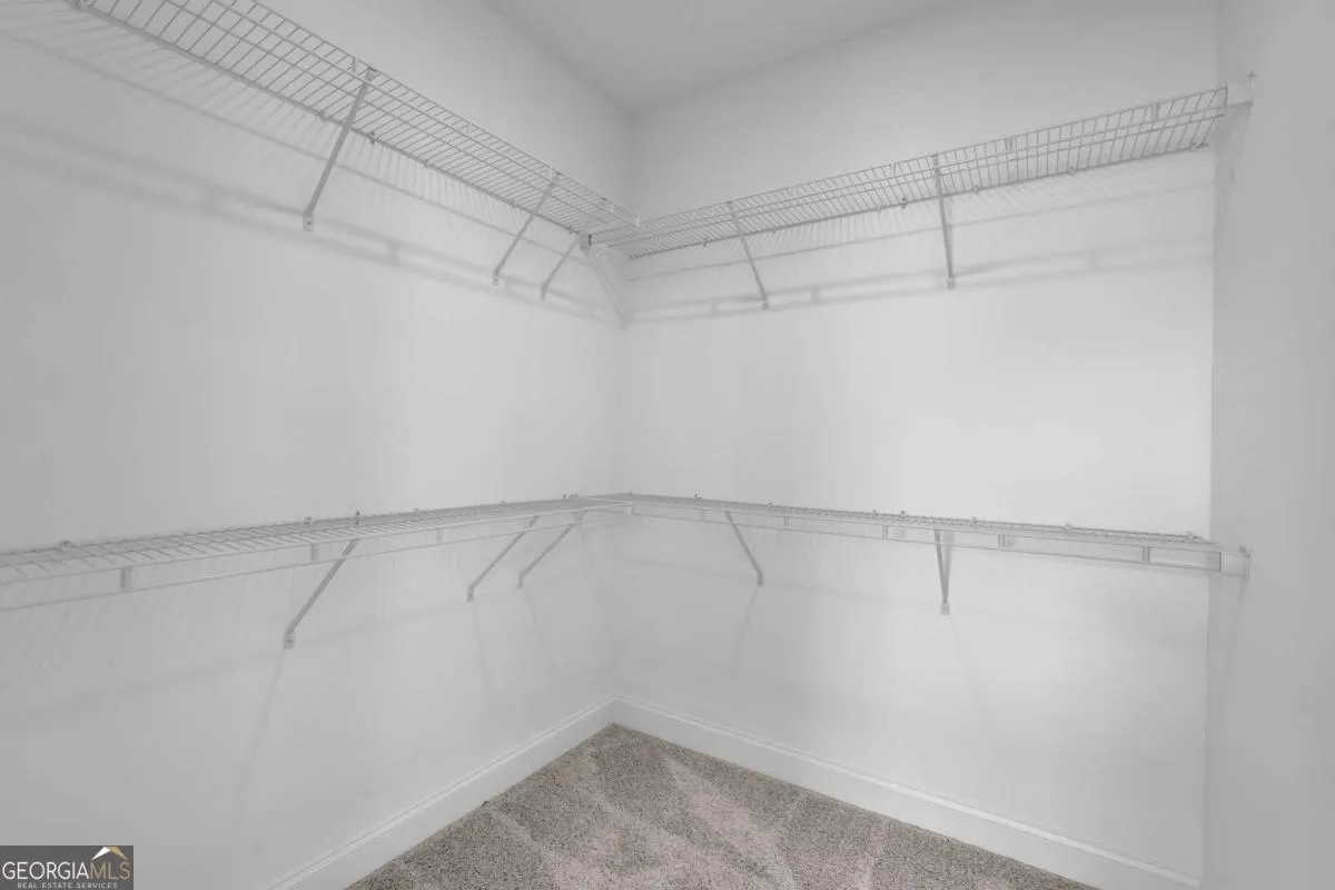 15 310 Heron Street, #15