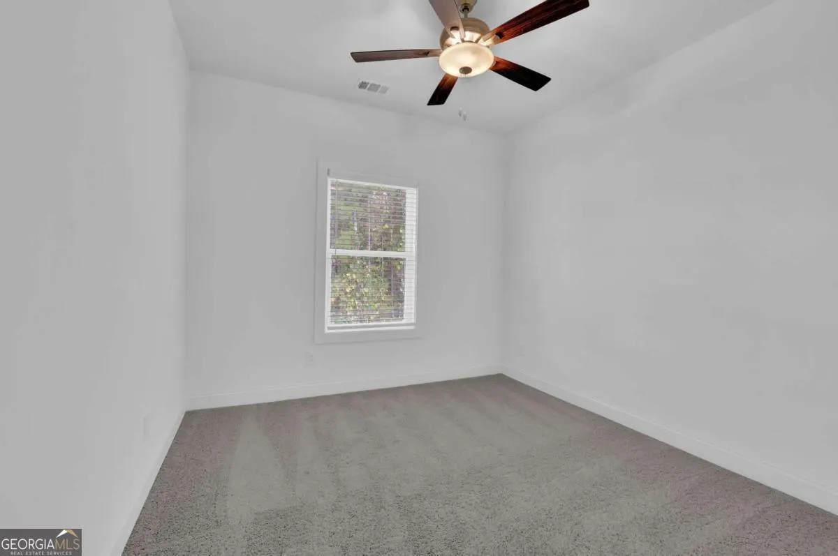 15 310 Heron Street, #15