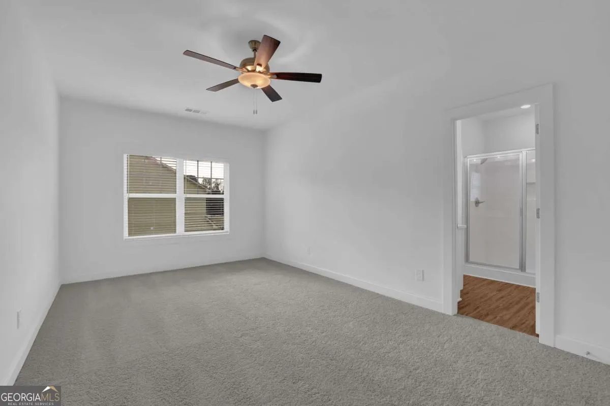 15 310 Heron Street, #15