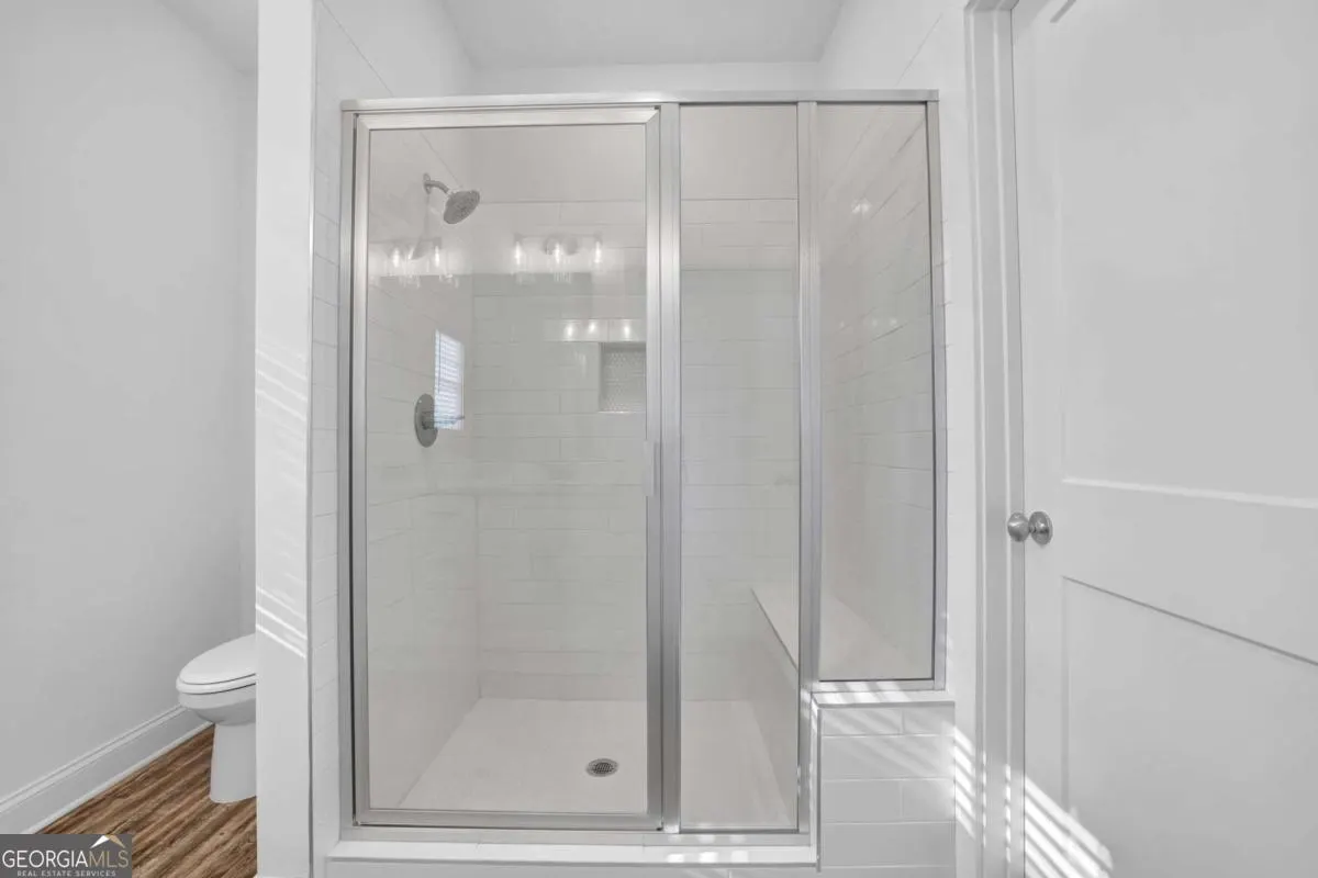 15 310 Heron Street, #15