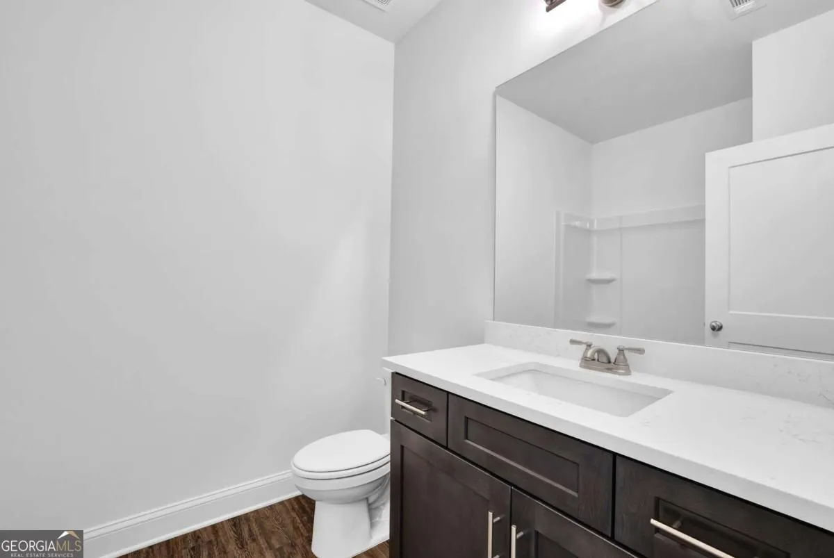15 310 Heron Street, #15