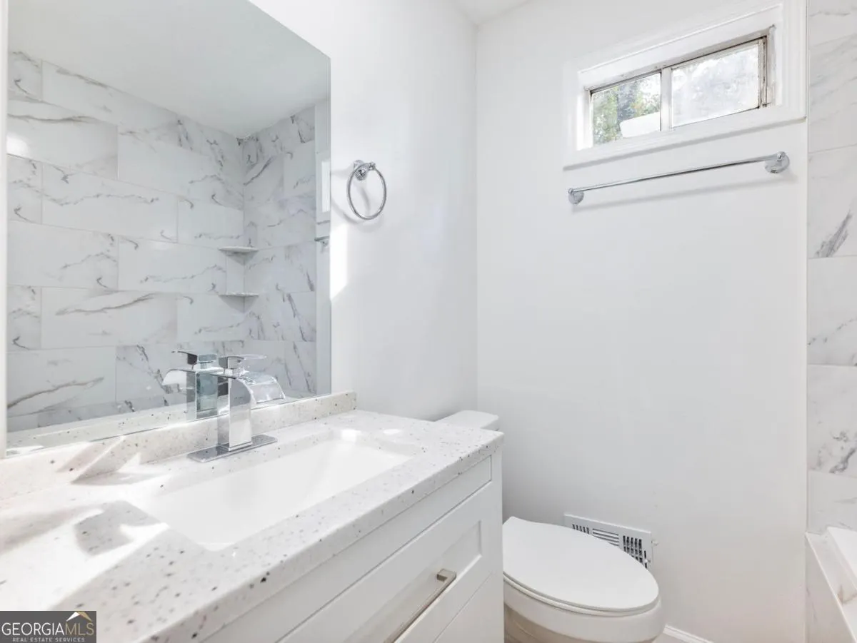 3300 Renoir Court