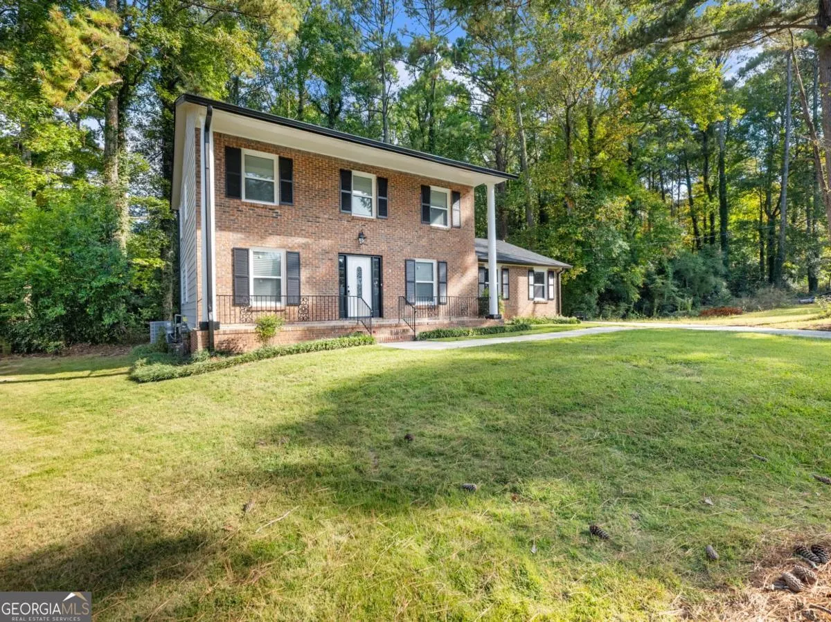 3300 Renoir Court