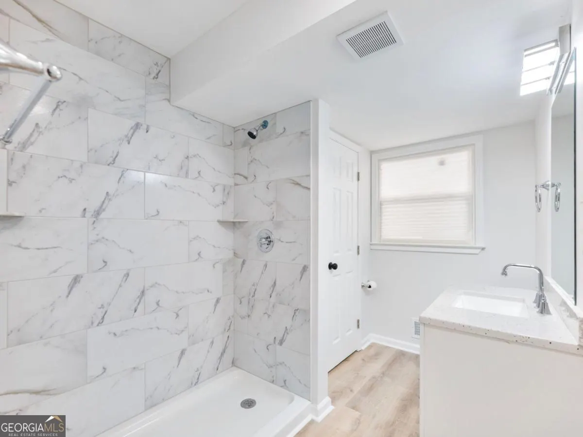 3300 Renoir Court