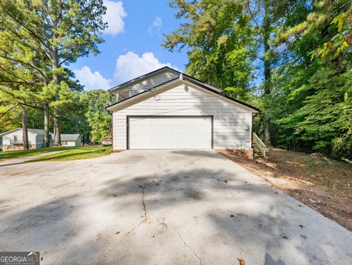 3300 Renoir Court