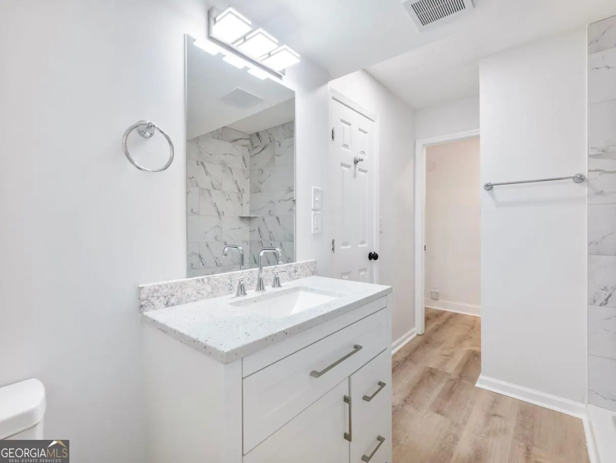 3300 Renoir Court