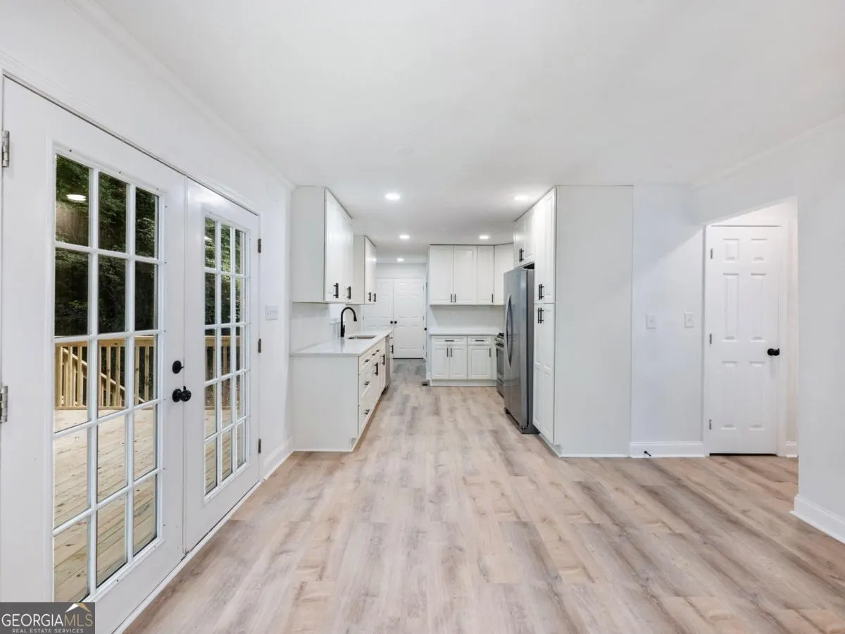 3300 Renoir Court