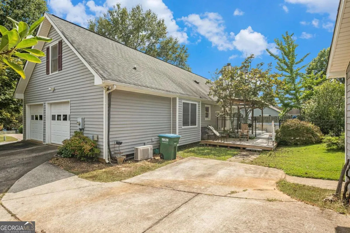 209 Weatherly Woods Drive