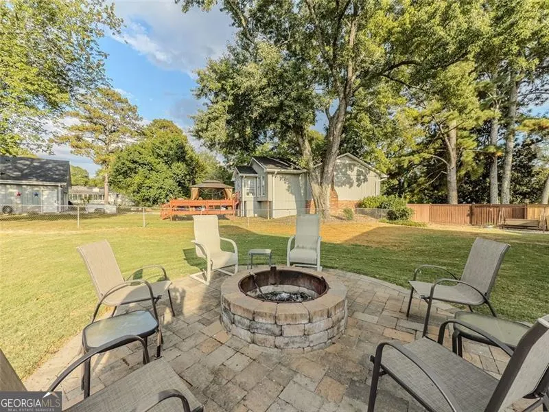 2256 WINDSOR Drive