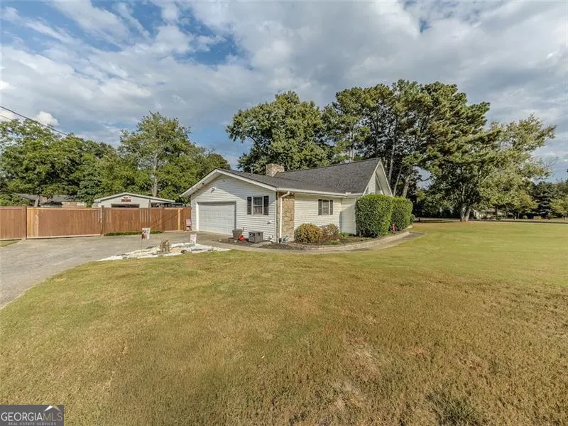 2256 WINDSOR Drive
