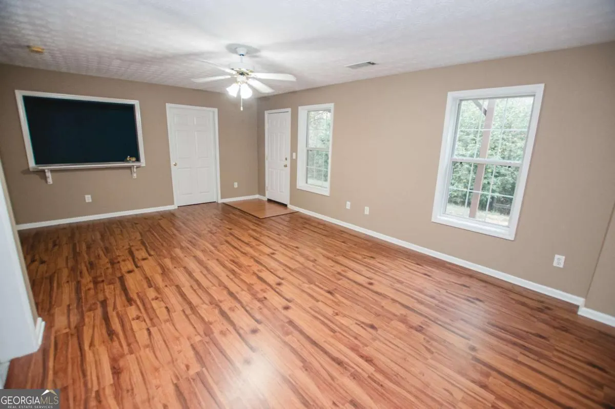 903 Kendall Park Drive