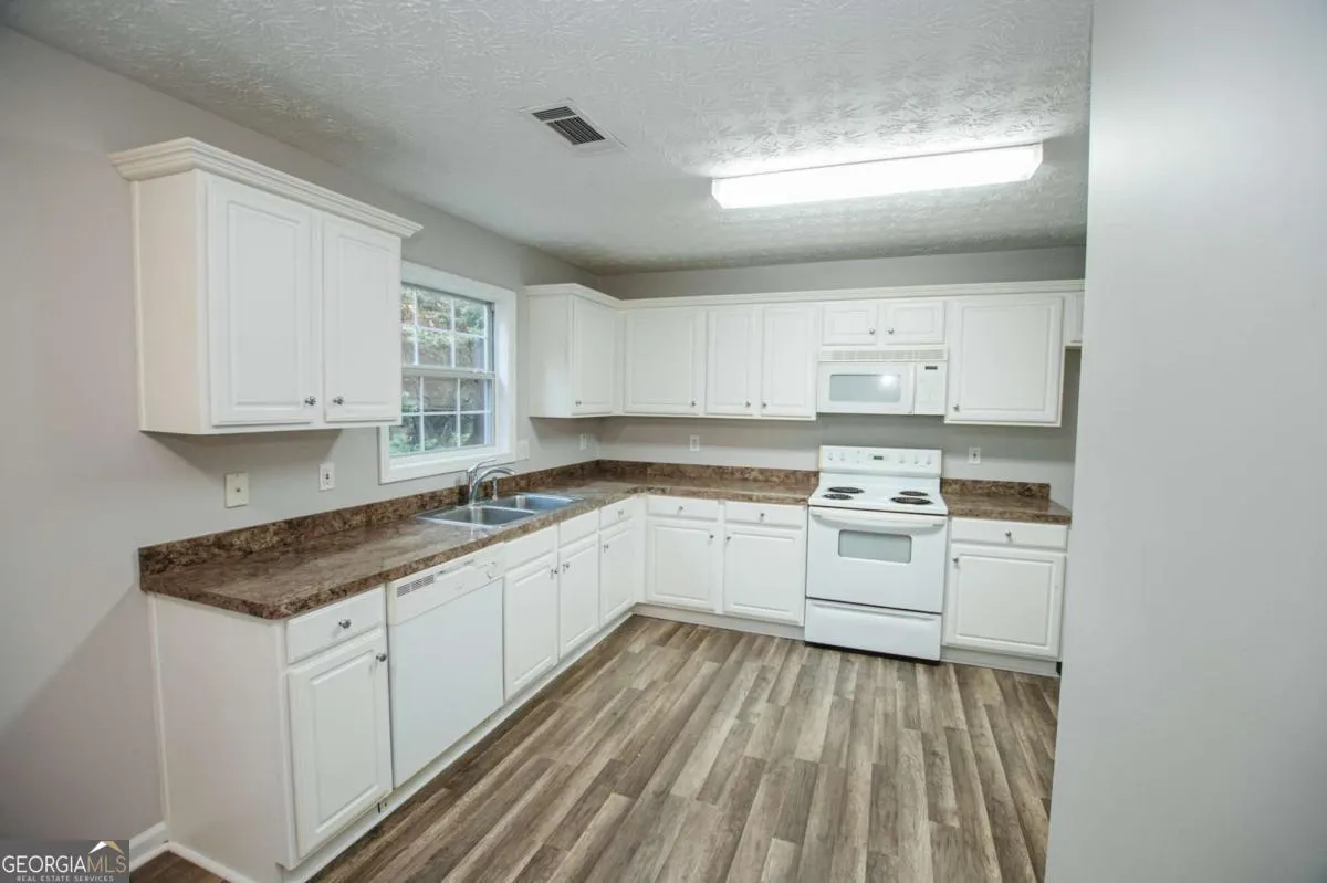 903 Kendall Park Drive