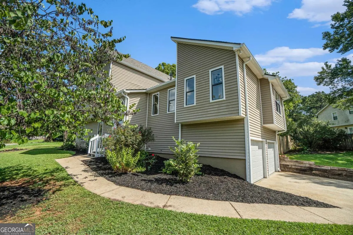 1100 Sallete Court