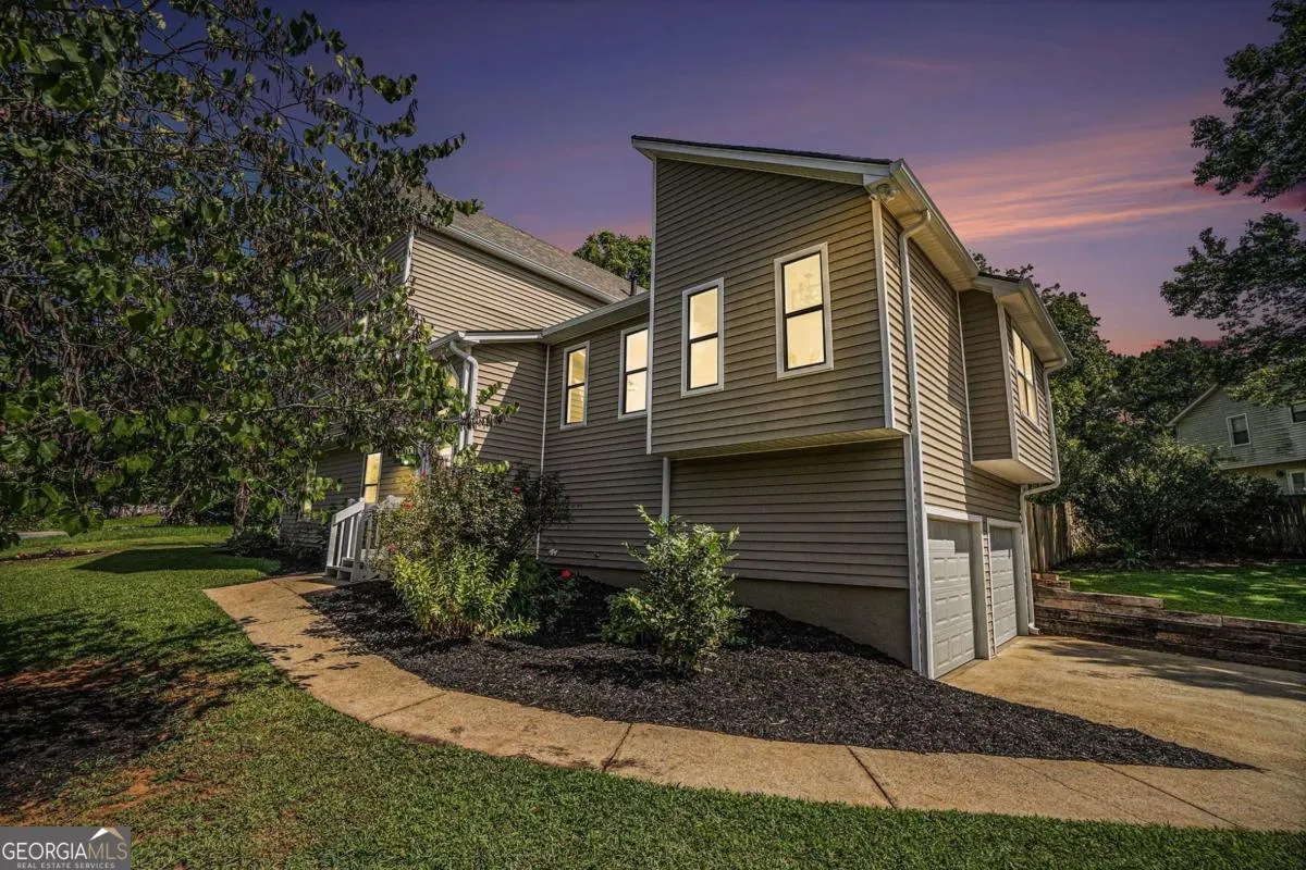 1100 Sallete Court