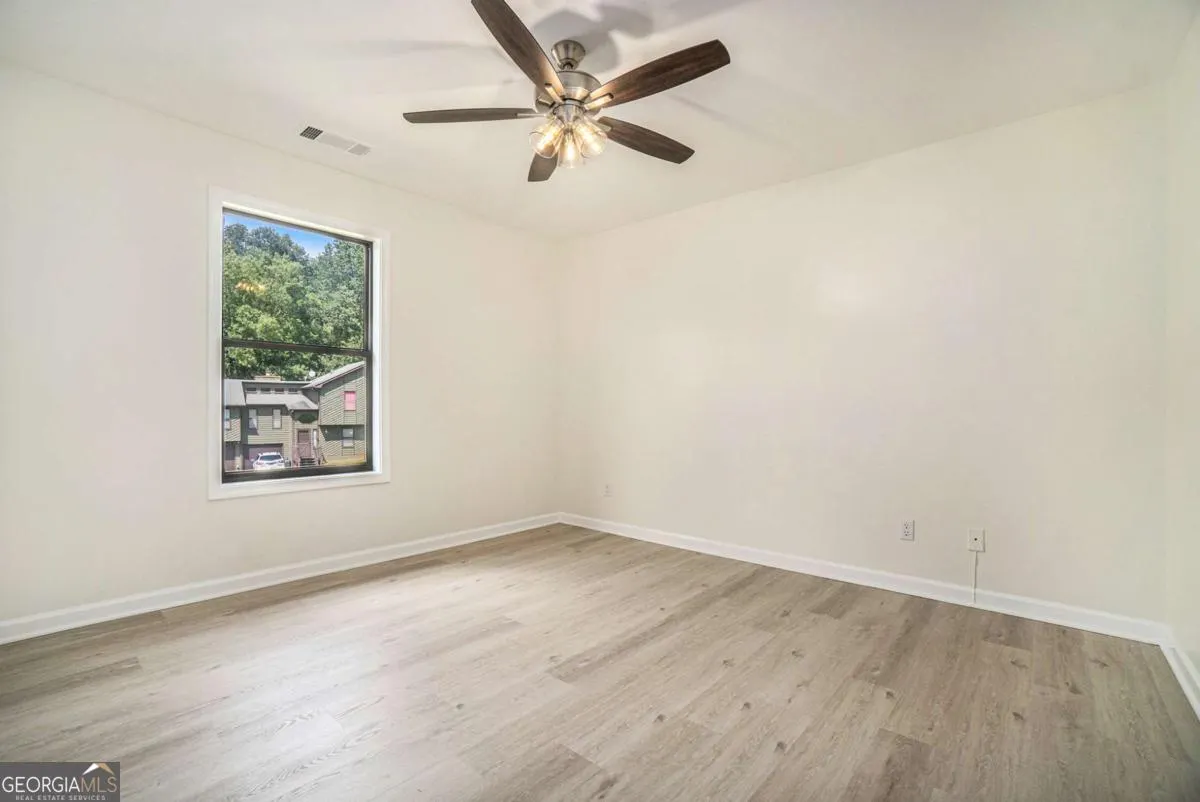 1100 Sallete Court